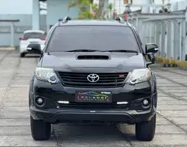 CUMI CUMI DARAT!! TOYOTA FORTUNER 2.4 VNT 2015 BLACK KM 78.xxx record!