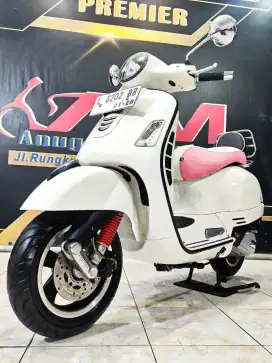 Piaggio Vespa GTS 150 REG 2018 odo 7rb an slow on going