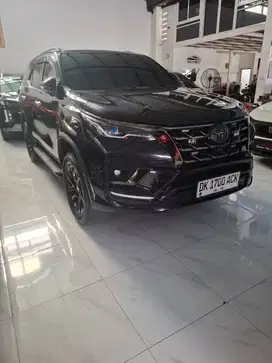 Toyota fortuner VRZ GR 2.8 diesel
