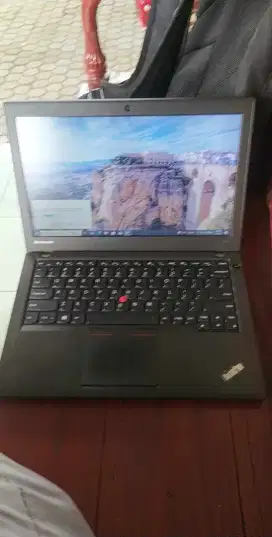Thinkpad x240 core i5 Ram 8