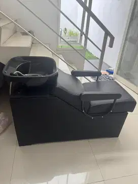Tempat keramas salon baru lengkap