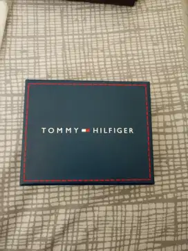 Dompet tomy original 100 persen ,baruuu bukan bekas