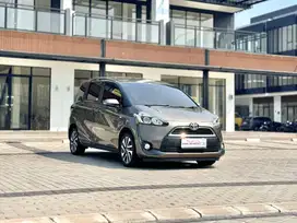 DP 10juta Nego Sienta 1.5 V AT Automatic 2017
