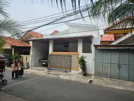 Sewa Rumah (habis renovasi total) di Meruya Selatan