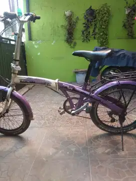 Sepeda lipat merk Phoenix ukuran 20