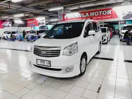 Toyota Nav1 Cc 2.0 V Limited AT 2014