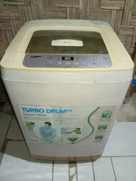 Jual mesin cuci otomatis merk LG kapasitas 8kg kondisi bagus