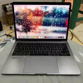 Jual Cepat Macbook Pro 2017 8/256 GB
