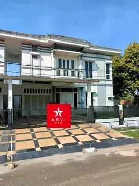 Disewa Rumah Hook Megah dan Menarik Siap Huni di Kemang Pratama Bekasi