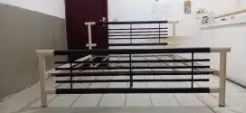 Ranjang Besi 90% baru