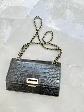 Charles and keith Ori