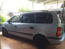 Hyundai trajet 2003