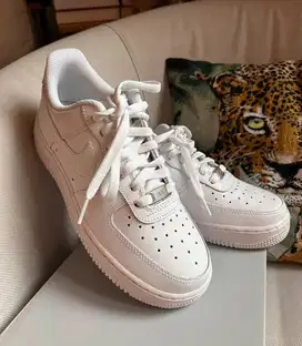 Nike Air Force 1 Low '07 Warna Putih Ukuran 39