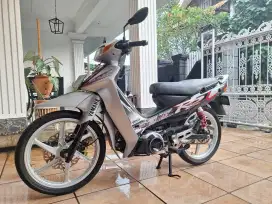Yamaha f1zr tahun 2002 Silver