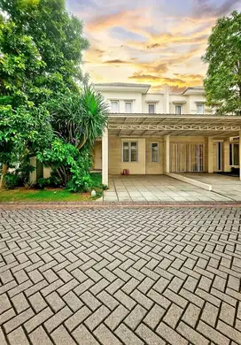 Termuran Rumah The Mansion Pakuwon Indah Minimalis