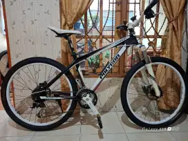 Sepeda polygon xtrada 5.0