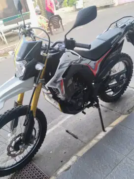 Honda crf 150L 2022 gres km baru 2rb