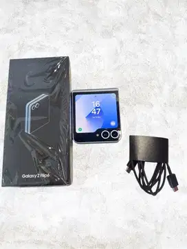 Samsung Z Flip 6 Warna Blue Ram 12 GB/256 GB