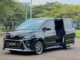 TERMURAH CASH CREDIT! TOYOTA VOXY 2.0 2019/2018 AT GARANSI DP 5JT AJA