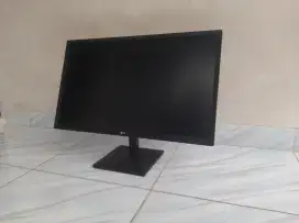 LED Monitor LG 24 inc Full Dus Lengkap Mulus No Minus Baru 1Th Pake