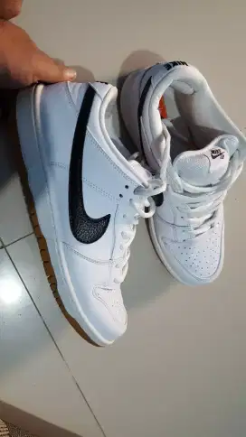 Sepatu Nike SB Second