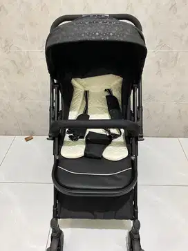 Dijual stroller second seperti baru