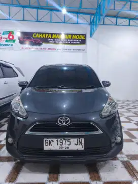 TOYOTA SIENTA G M/T