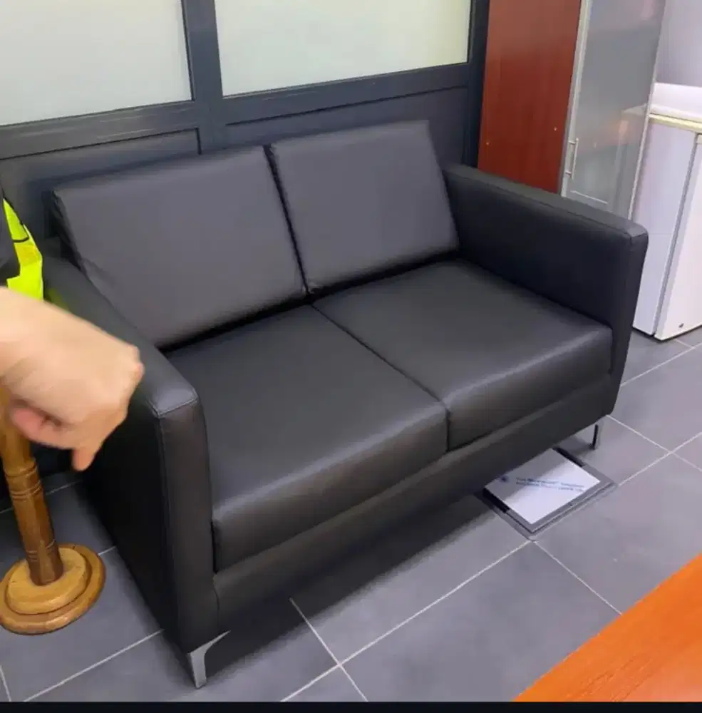 Sofa 2 dudukan hitam