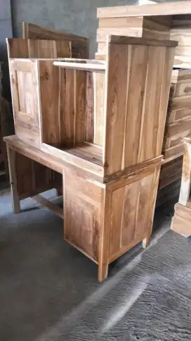 Meja kantor jati