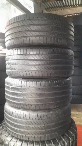 Ban copotan mechlin premacy4 225/50 R17 85%..4pcs