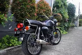 DINIAGAKAN! Kawasaki W175 SE (2021)