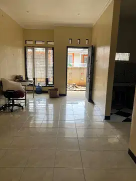 Dijual Rumah Strategis Dekat Pemda Cibinong di Graha Kartika Pratama