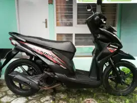 Beat Tahun 2014 Hitam Pull Injection