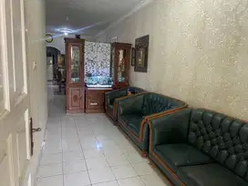 Rumah dijual cepat bangunan kokoh 2 lantai lokasi super strategis