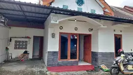 MURAH RUMAH DIKONTRAKKAN 15JT/TH 2 KAMAR TIDUR DEKAT UMY.JK13321