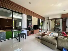Rumah Besar Full Furnished Summarecon Bandung Flora