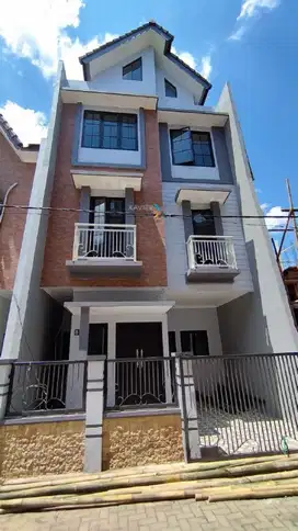Dijual Rumah Baru American Modern di Ikan - ikan, Blimbing Malang