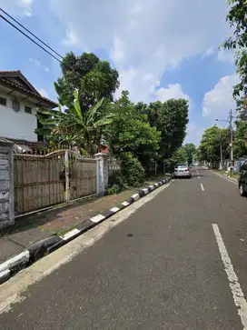 Dijual Tanah Bonus Rumah di Pegangsaan Menteng Jakarta Pusat