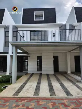 Rumah Attic KT 4+1 Maison De Wisteria Ujung Menteng Cakung Jakarta Tim
