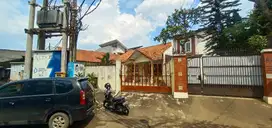 Rumah Dijual Lokasi Strategis Cocok Untuk Kost, Gudang, Kantor, Hotel