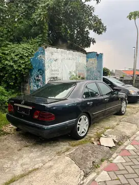 Mercedes-Benz E320 1997 Bensin