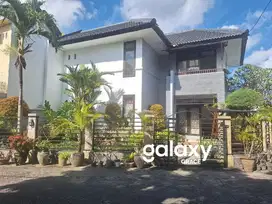 RUMAH SIAP HUNI 2 LANTAI DI PERUM GREENLOT SAMBANDHA MUNGGU MENGWI BAD