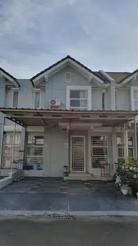 Dijual Rumah 2 Lt di Suvarna Kondisi Semifurnish Carport Luas