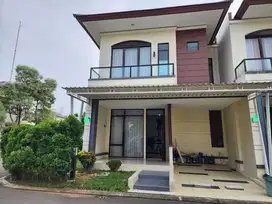 Turun Harga Rumah Full Furnish Rapi Dekat Tol di Allura Lavon