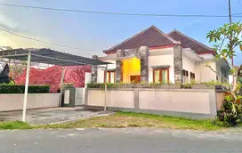 Dijual rumah lantai l luas tanah 350 m² dekat GWK Ungasan Badung Bali