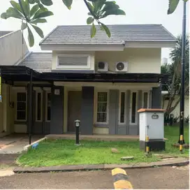 Dijual rumah asri di Legenda Wisata