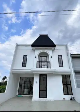 Dijual Rumah Villa Full Furnish di Oro - oro Ombo, Kota Batu