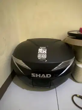 Box Motor Shad ukuran 39, Free Breaket GP Sport untuk motor Honda Beat