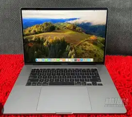 Mackbook pro ram 8 gb rom 128 gb