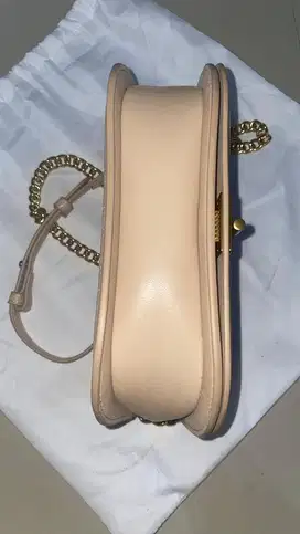 Tas salempang wanita